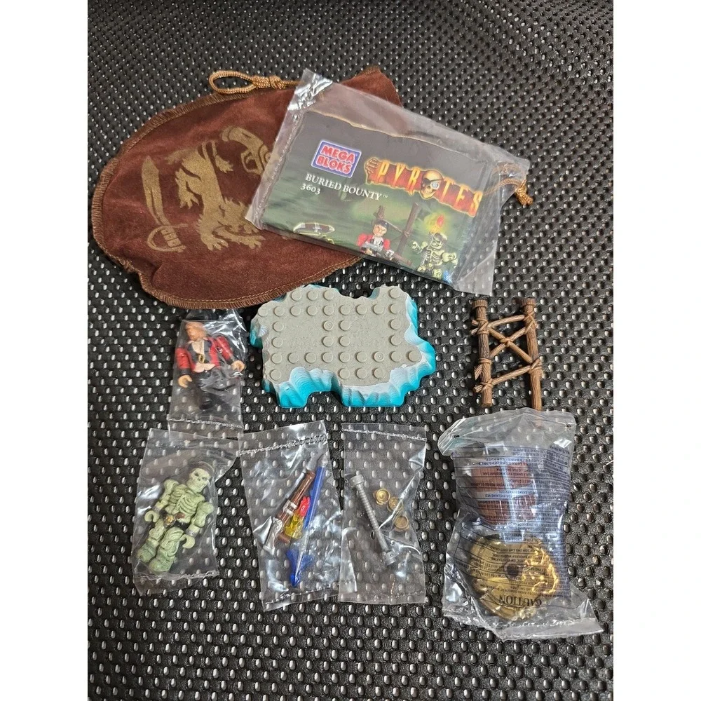 MEGA BLOKS PYRATES Buried Bounty 3603 Complete
